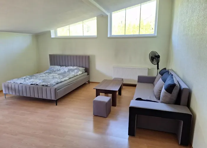 Nakvynes Namai Salia Klaipedos * Κλαϊπέντα